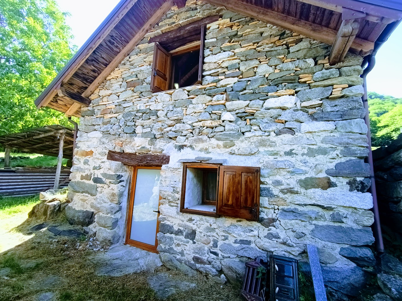 Baita con un ettaro di terreno a Calasca Castiglione