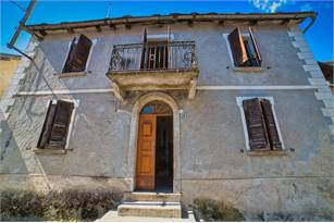 Casa di paese a Folsogno di Re, Valle Vigezzo